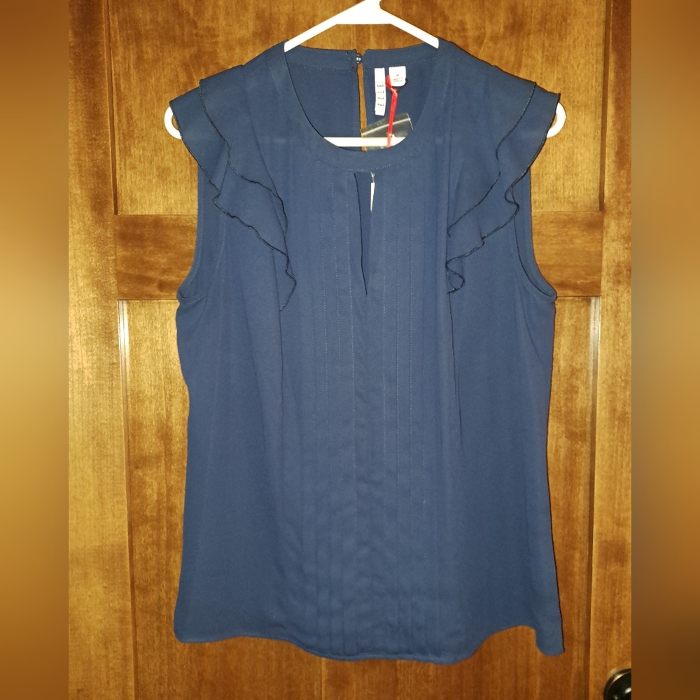 ELLE Top - Size M. Navy Blue.